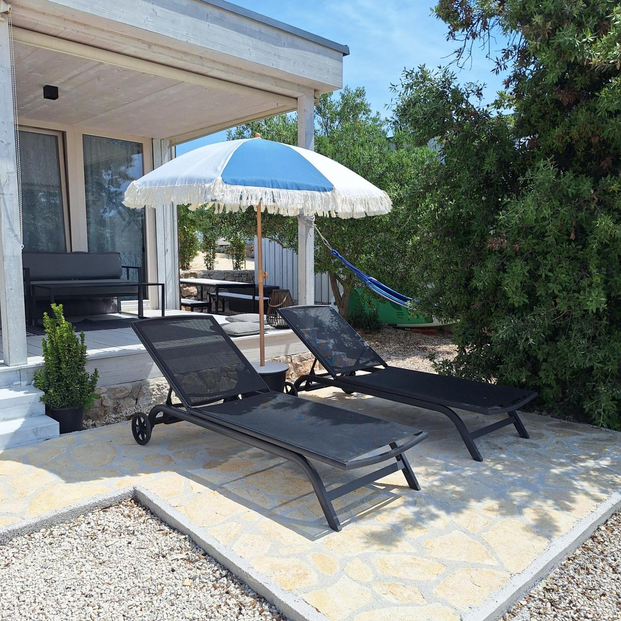 Villa On The Beach Pakostane Exterior photo
